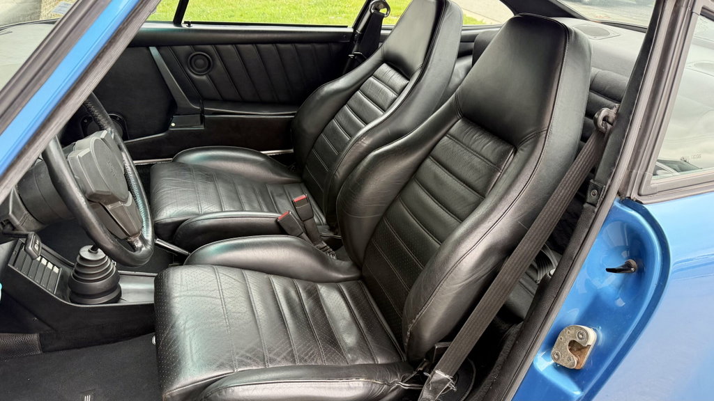 Porsche 911 Carrera 3.2