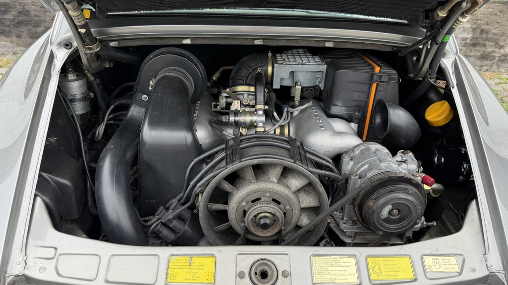 Porsche 911 Carrera 3.2