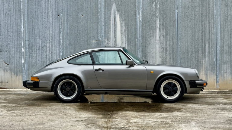 Porsche 911 Carrera 3.2