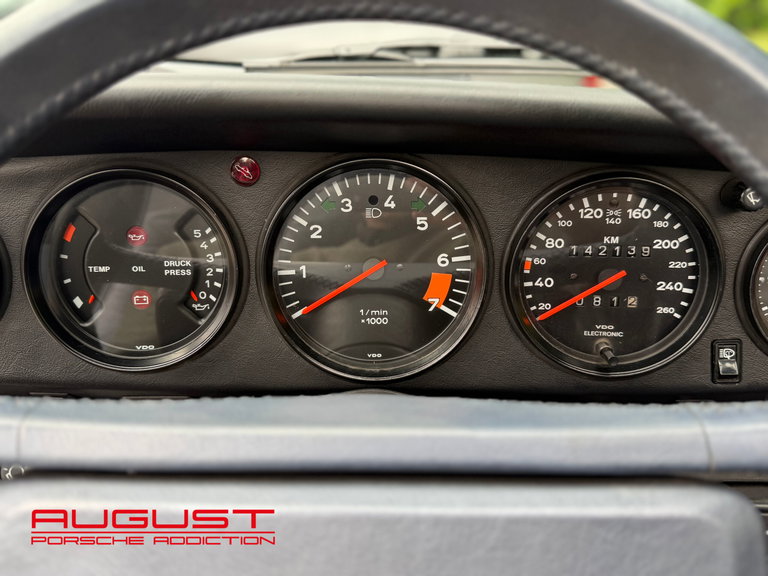 Porsche 911 Carrera 3.2 “25 Jahre 911”