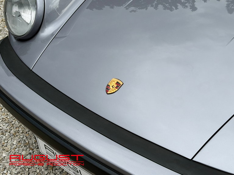 Porsche 911 Carrera 3.2 “25 Jahre 911”