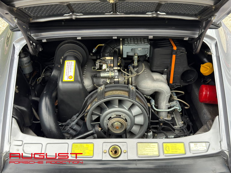 Porsche 911 Carrera 3.2 “25 Jahre 911”