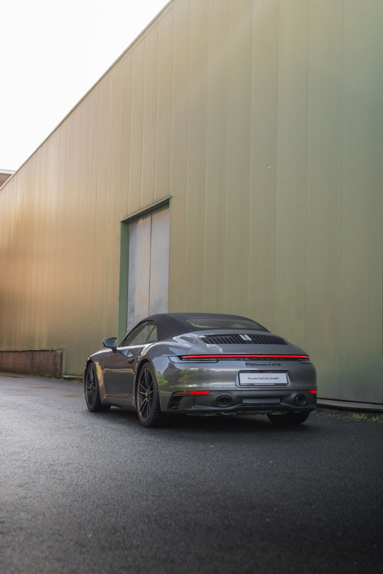 Porsche 992 Carrera 4 GTS