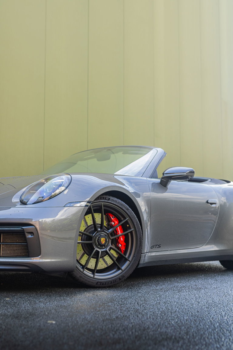 Porsche 992 Carrera 4 GTS