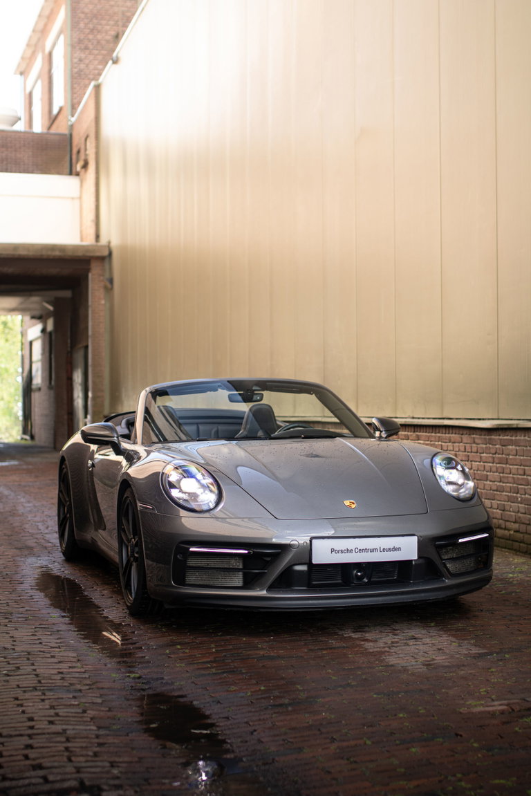 Porsche 992 Carrera 4 GTS