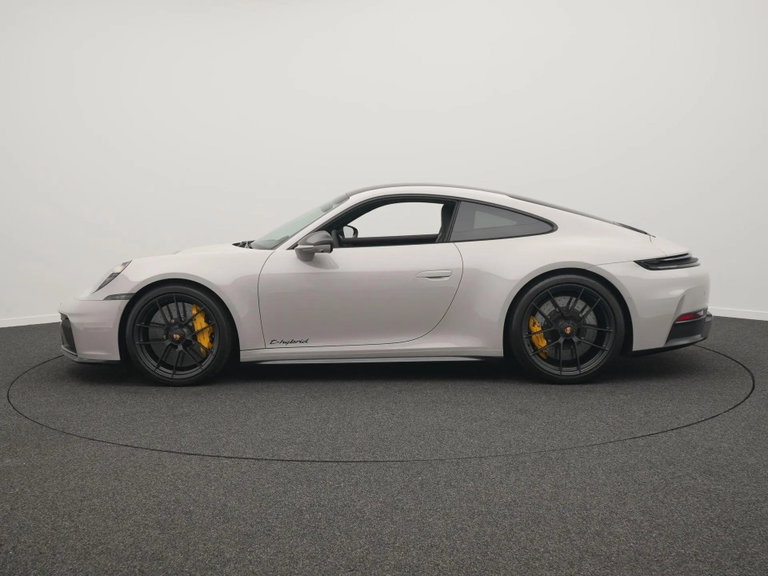 Porsche 992.2 Carrera GTS
