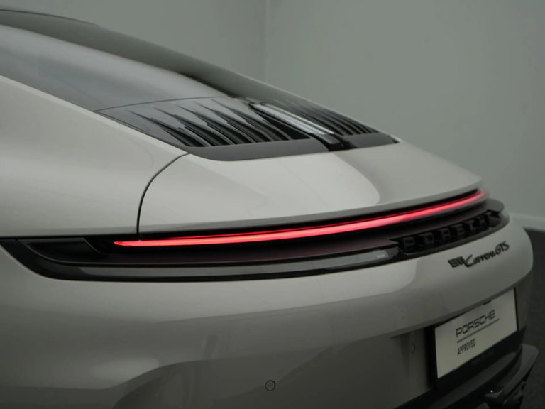 Porsche 992.2 Carrera GTS