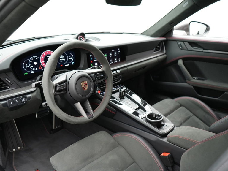 Porsche 992.2 Carrera GTS
