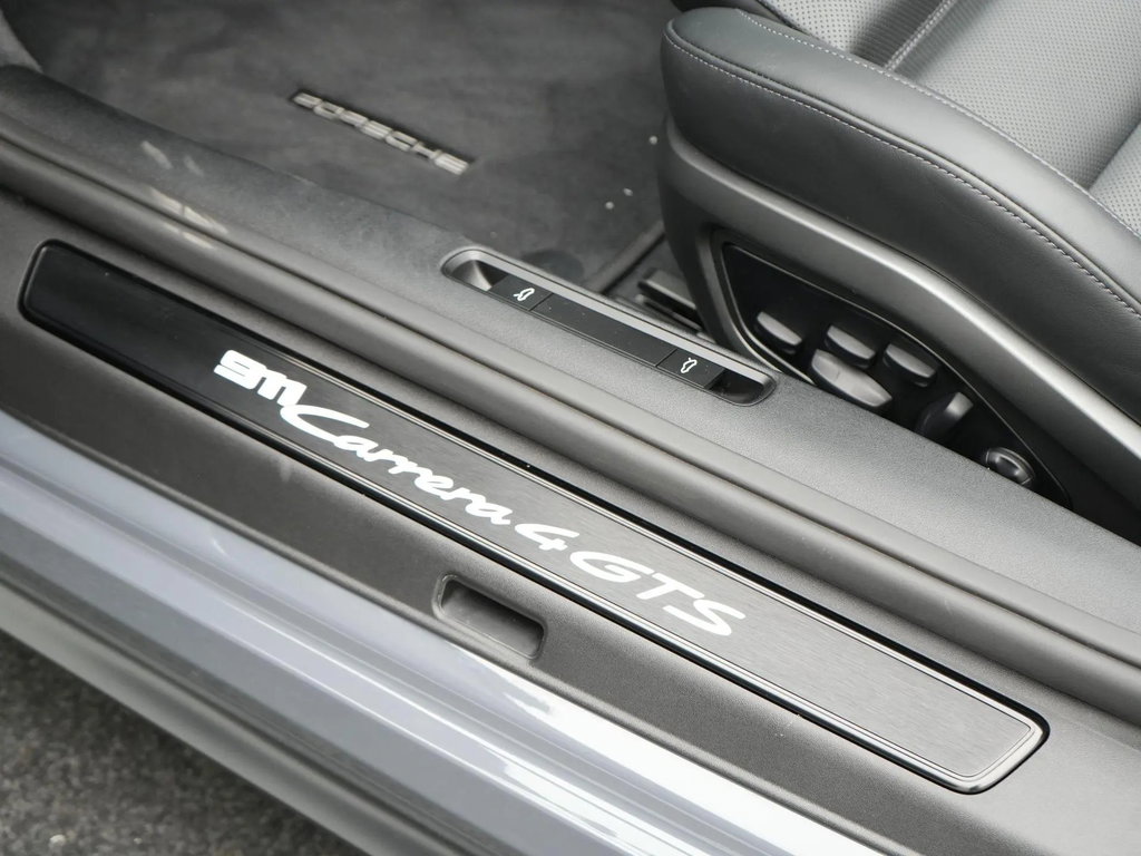 Porsche 992.2 Carrera 4 GTS