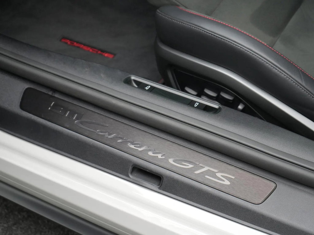 Porsche 992.2 Carrera GTS