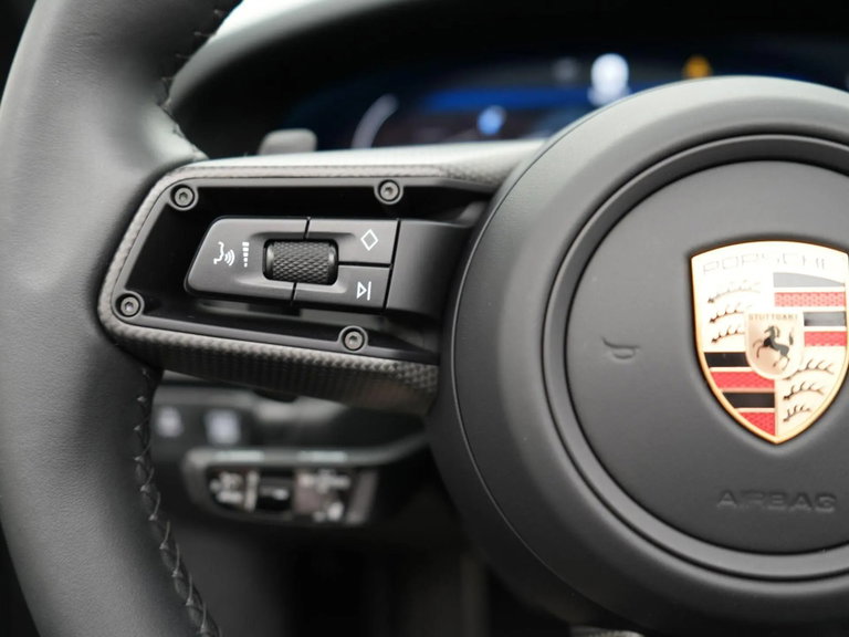 Porsche 992.2 Carrera 4 GTS