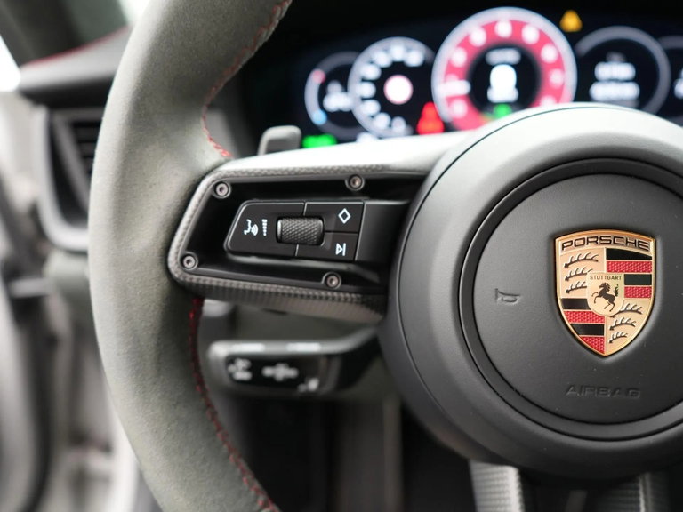 Porsche 992.2 Carrera GTS