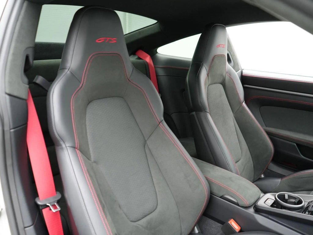 Porsche 992.2 Carrera GTS
