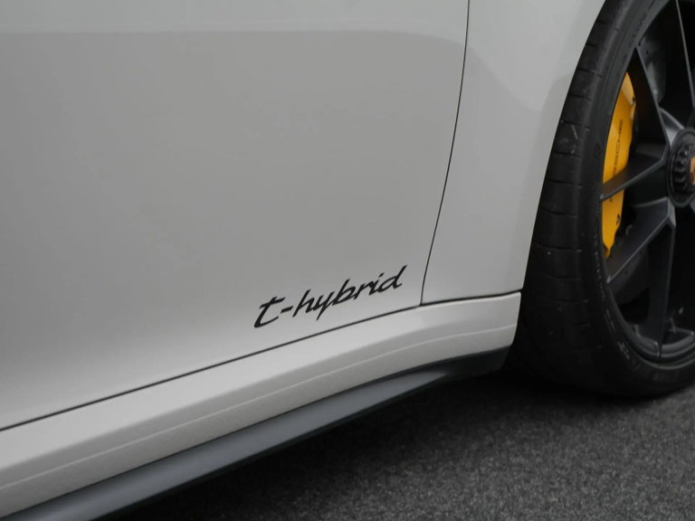 Porsche 992.2 Carrera GTS