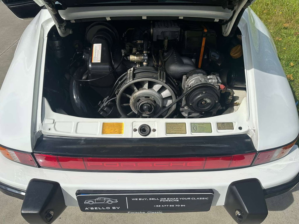 Porsche 911 Carrera 3.2 (US)
