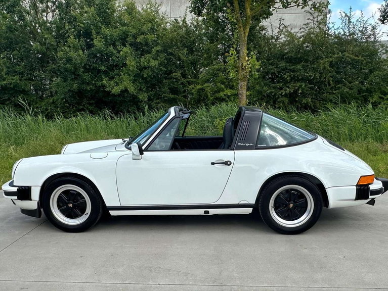 Porsche 911 Carrera 3.2 (US)