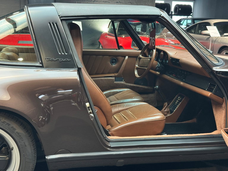 Porsche 911 Carrera 3.2