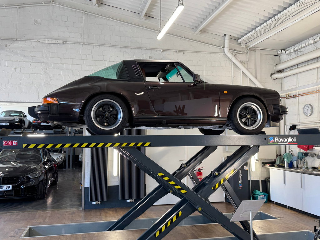 Porsche 911 Carrera 3.2
