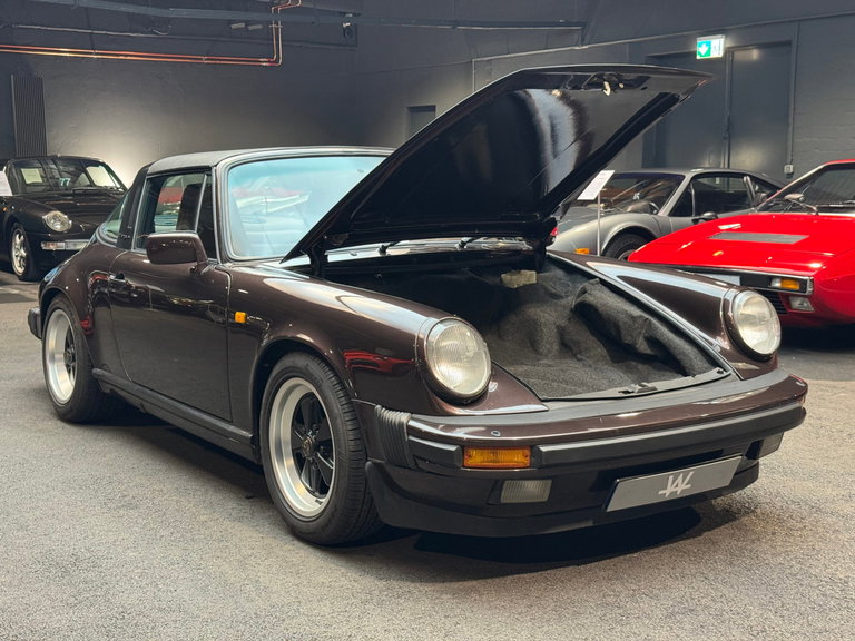 Porsche 911 Carrera 3.2