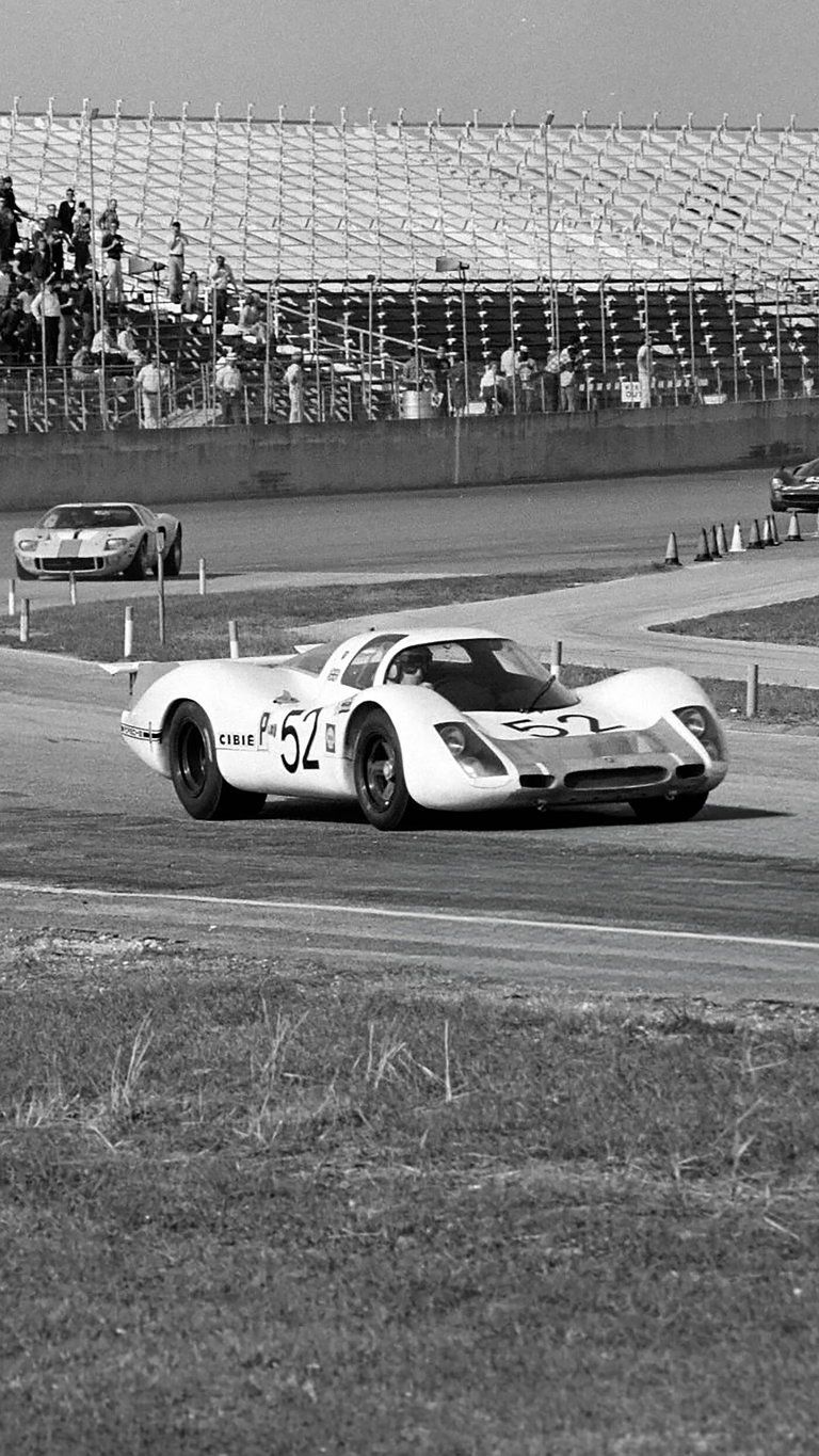 Porsche 908/02