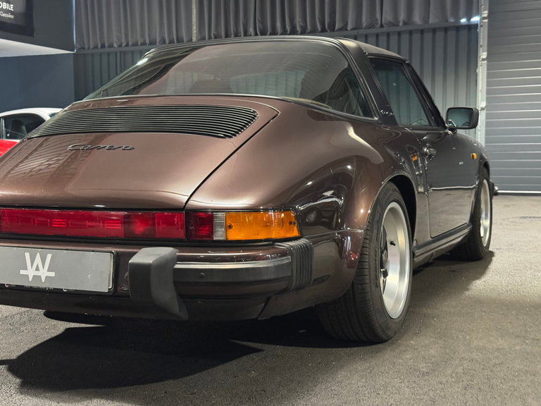 Porsche 911 Carrera 3.2
