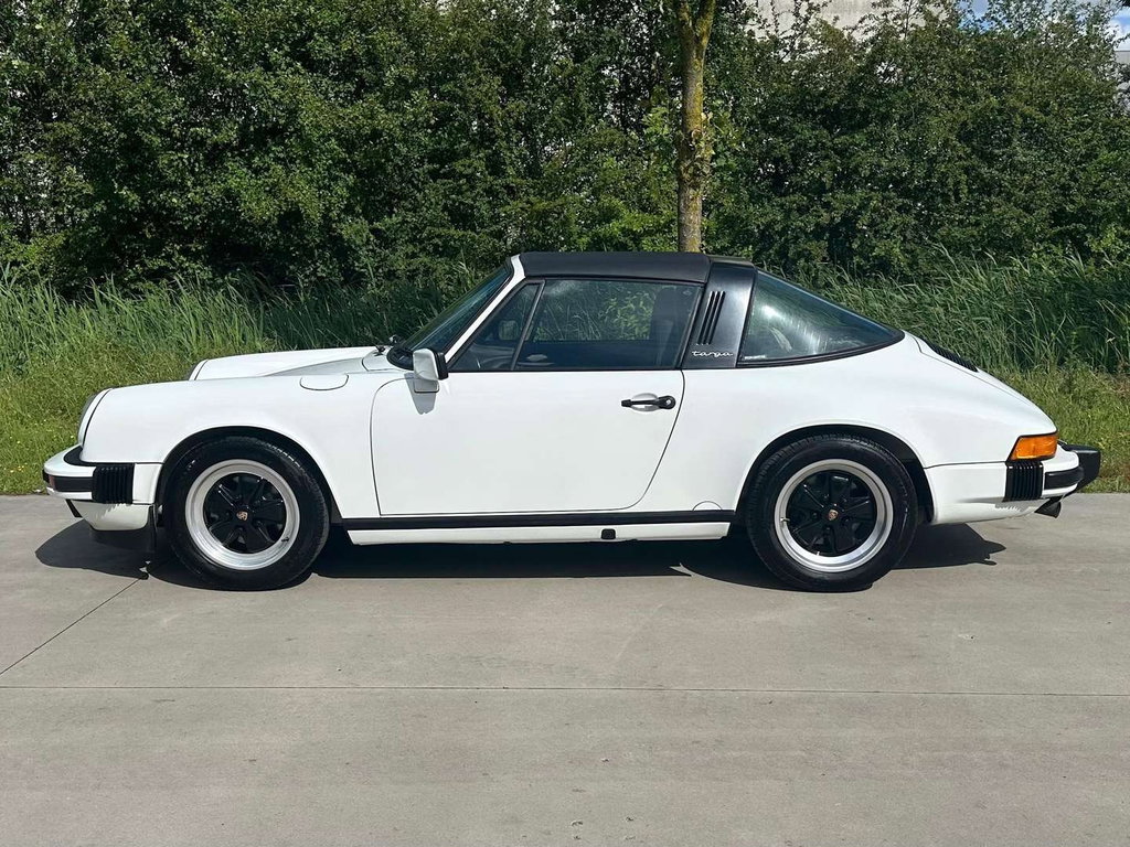 Porsche 911 Carrera 3.2 (US)