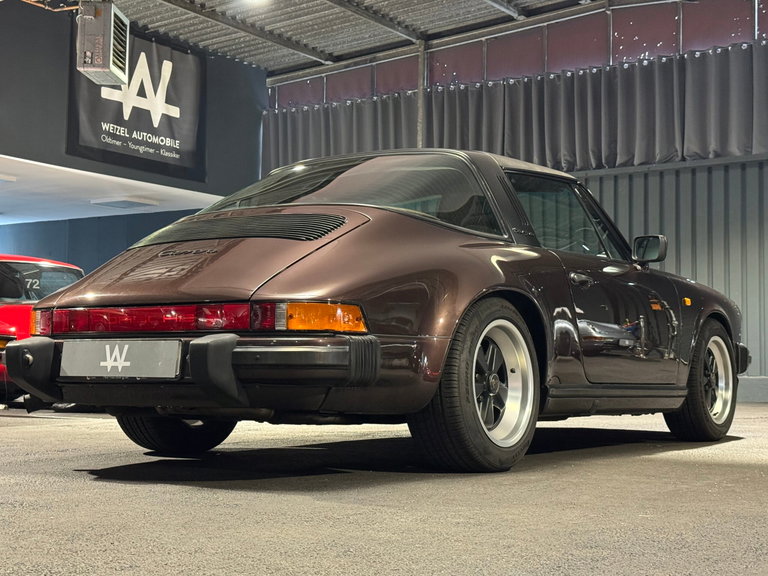 Porsche 911 Carrera 3.2