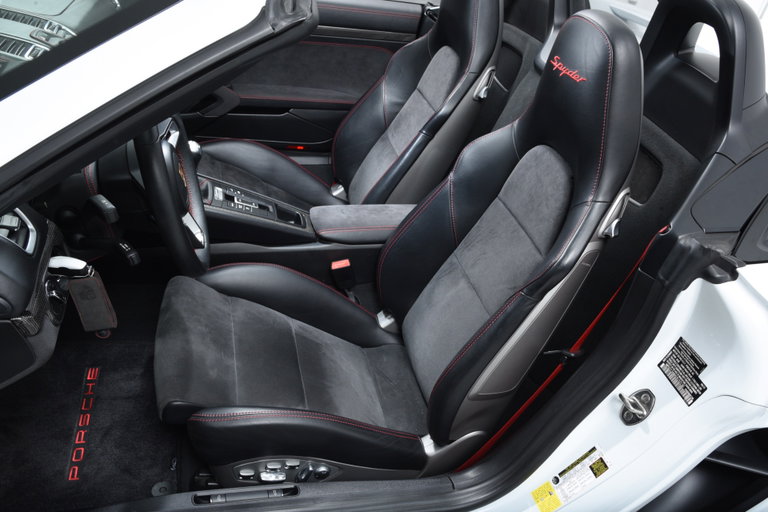 Porsche 981 Boxster Spyder