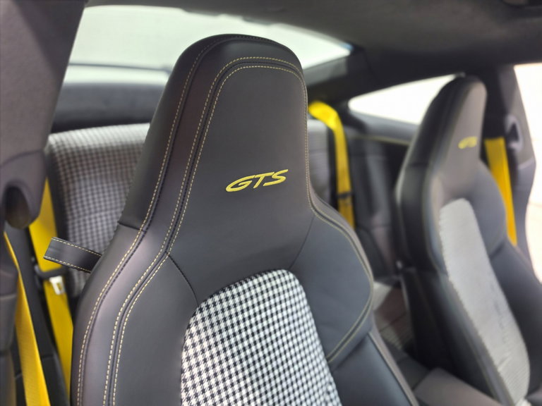 Porsche 992.2 Carrera GTS