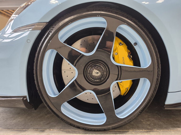 Porsche 992.2 Carrera GTS