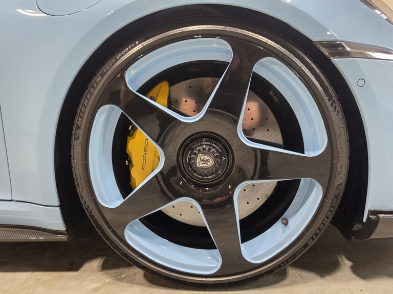 Porsche 992.2 Carrera GTS