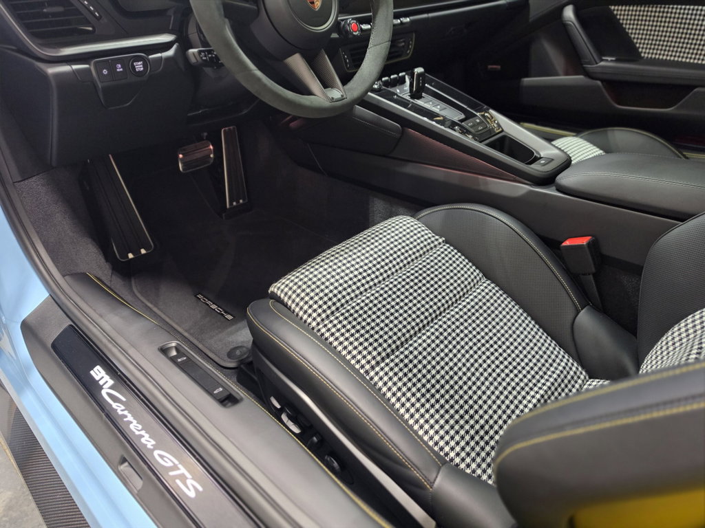 Porsche 992.2 Carrera GTS