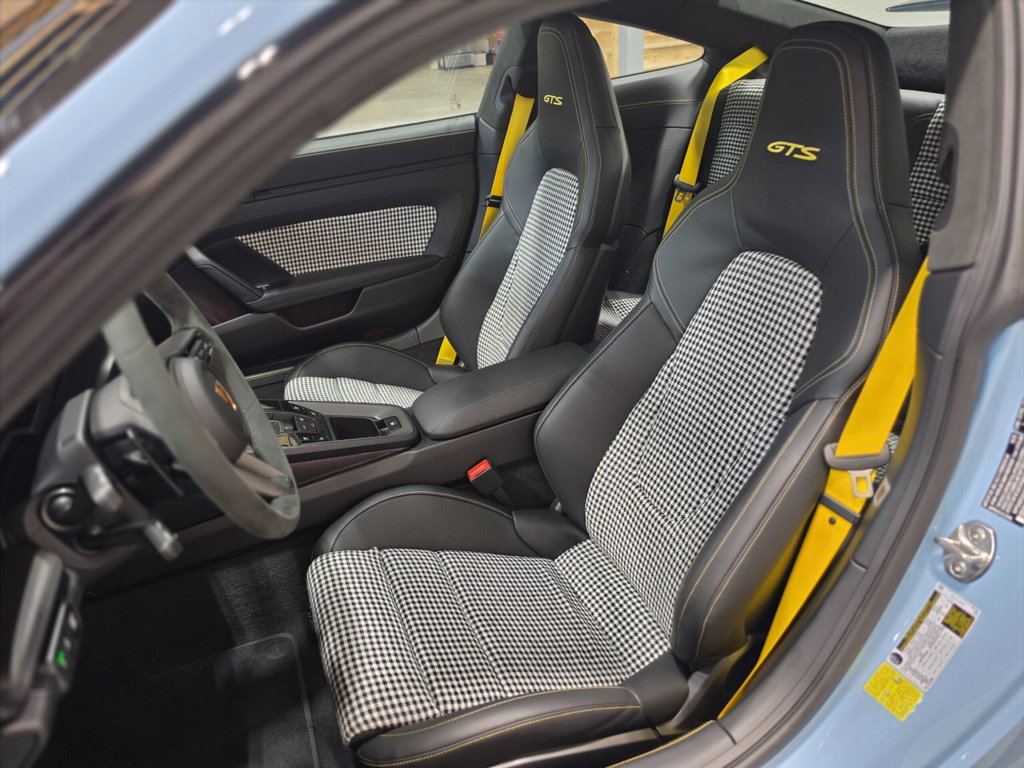 Porsche 992.2 Carrera GTS