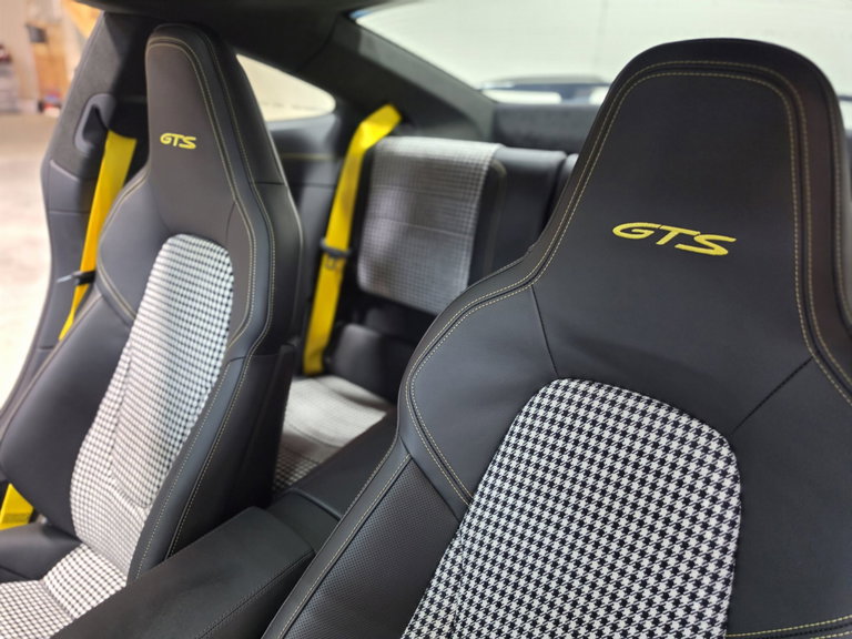Porsche 992.2 Carrera GTS