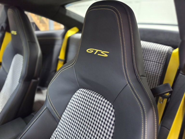 Porsche 992.2 Carrera GTS
