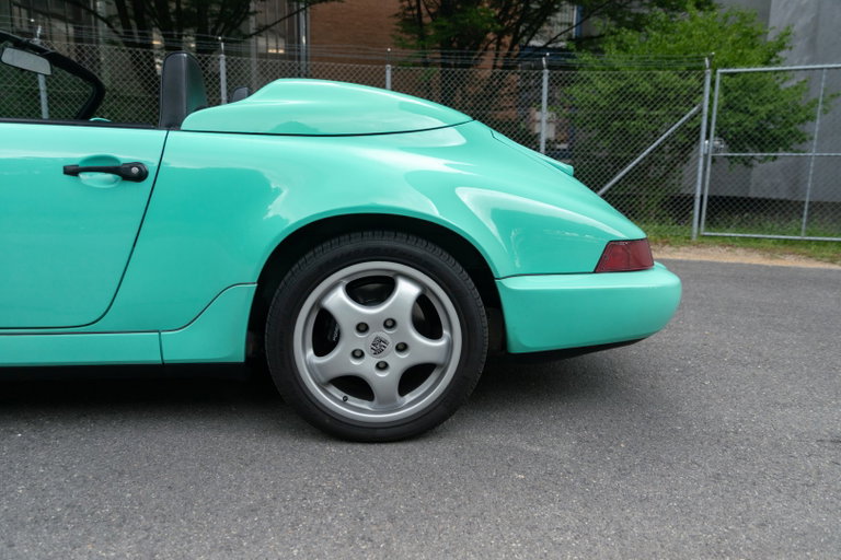 Porsche 964 Carrera 2 Speedster