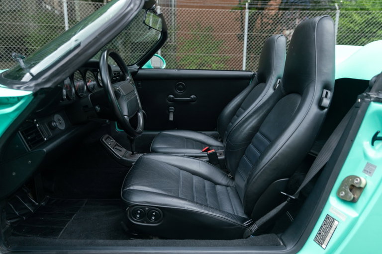 Porsche 964 Carrera 2 Speedster