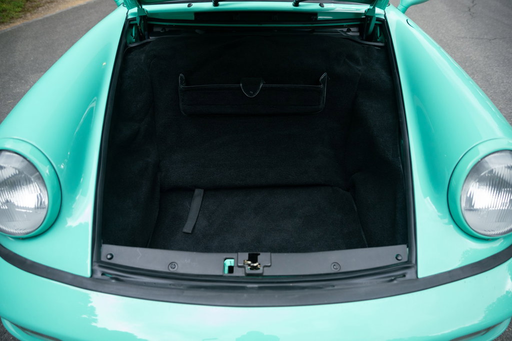 Porsche 964 Carrera 2 Speedster