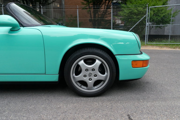 Porsche 964 Carrera 2 Speedster