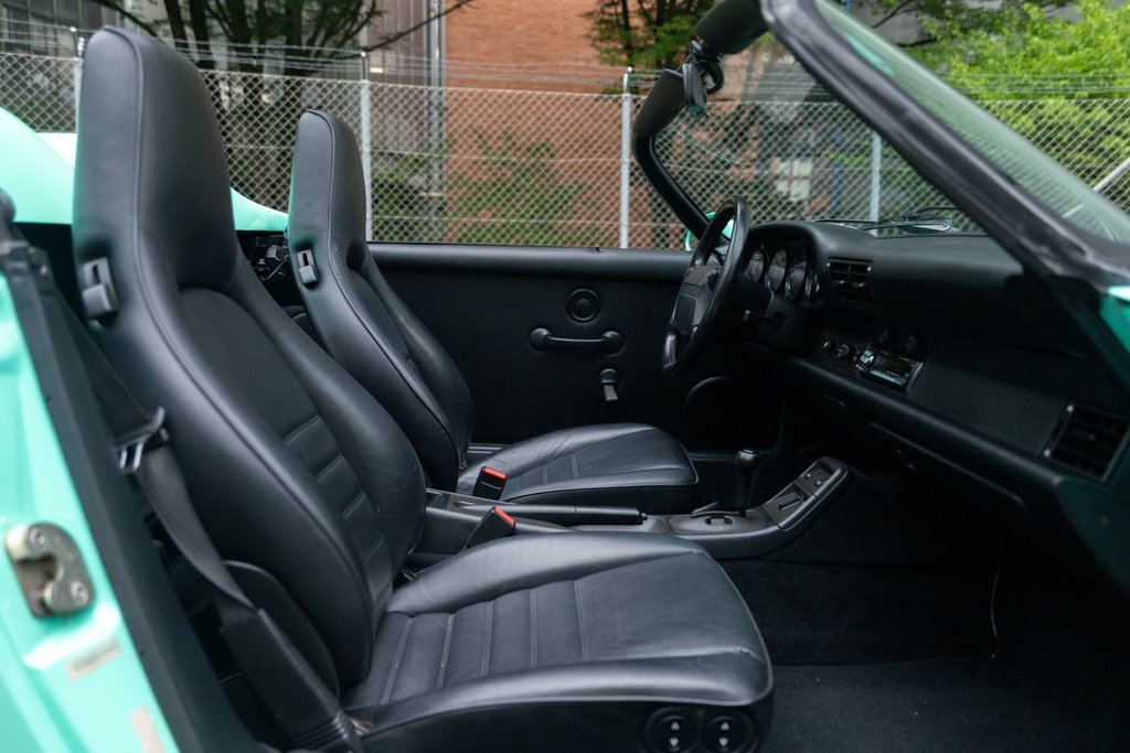 Porsche 964 Carrera 2 Speedster