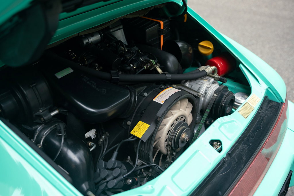 Porsche 964 Carrera 2 Speedster