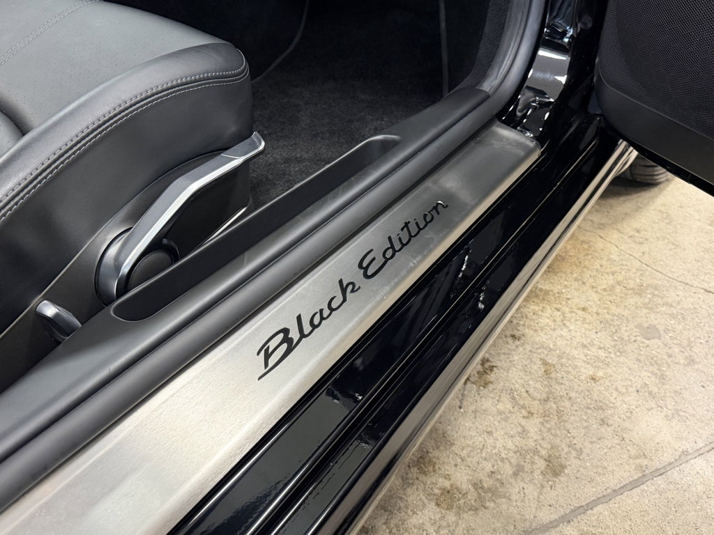 Porsche 987 Cayman S Black Edition