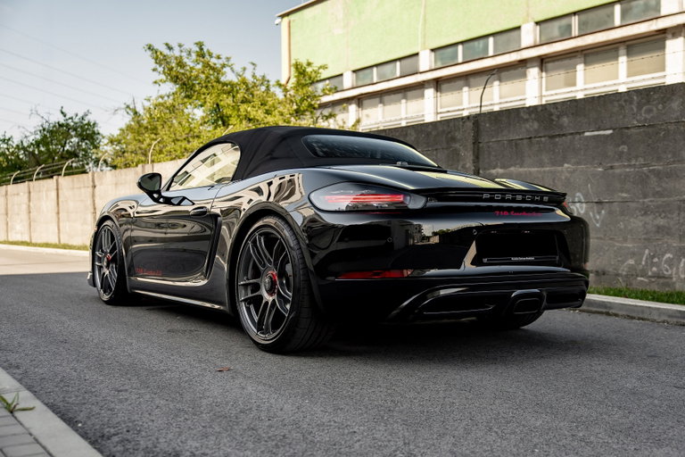 Porsche 718 Boxster