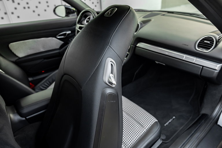 Porsche 718 Boxster