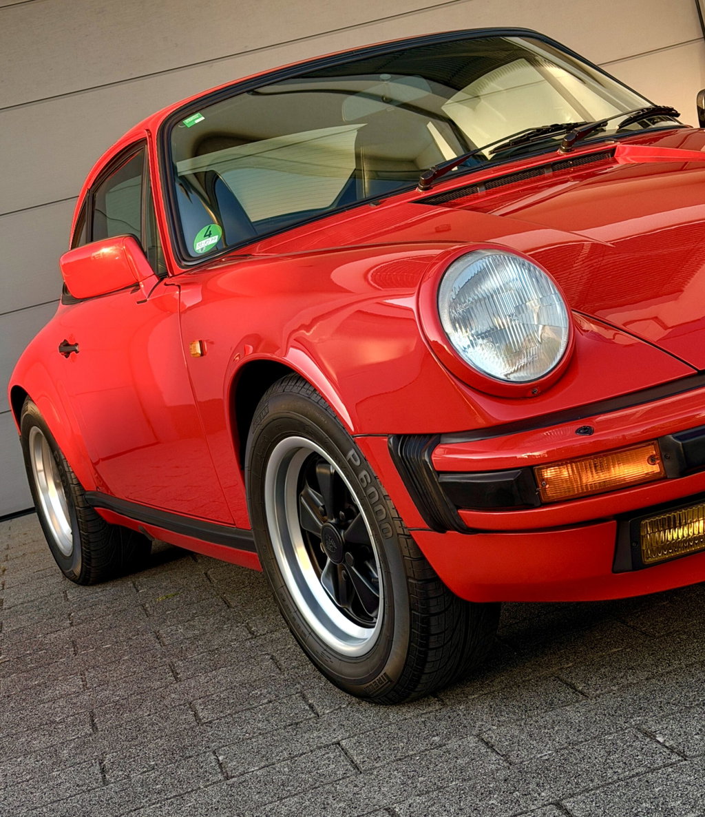 Porsche 911 Carrera 3.2