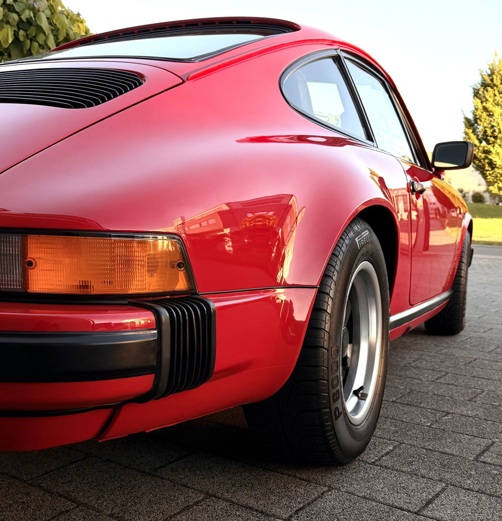 Porsche 911 Carrera 3.2