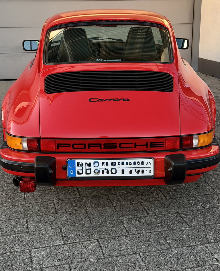 Porsche 911 Carrera 3.2