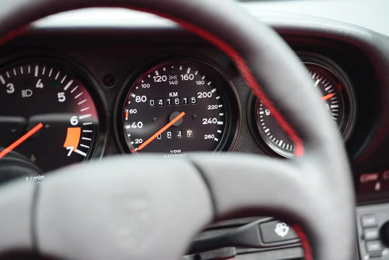 Porsche 911 Carrera 3.2 Speedster (US)