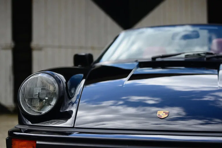 Porsche 911 Carrera 3.2 Speedster (US)