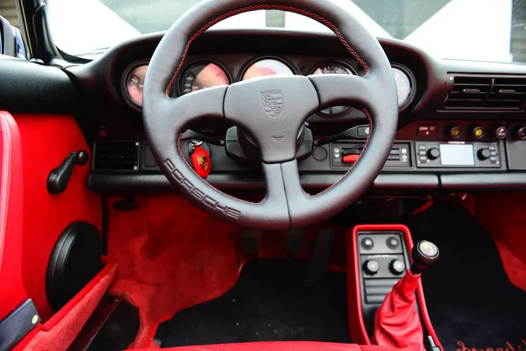 Porsche 911 Carrera 3.2 Speedster (US)